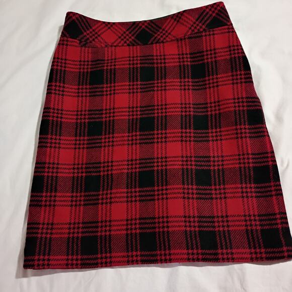 L.L.Bean Buffalo Plaid Wool-Blend 10 Fully-Lined Mini-Skirt Favorite Fit - Picture 1 of 9